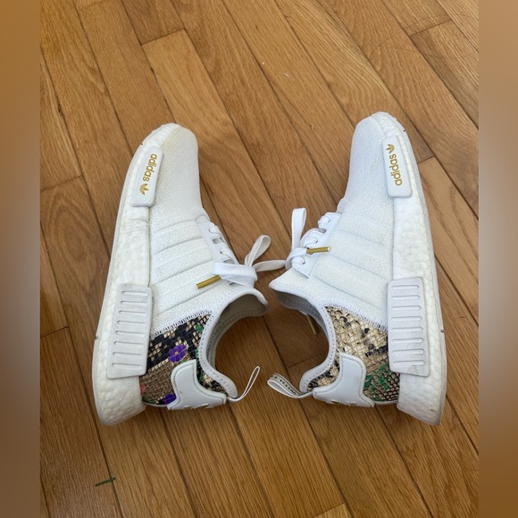 Adidas Women's NMD_R1 FX0826 Size 7.5 - Picture 3 of 10